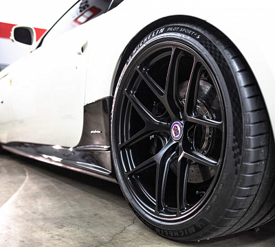Фото дисков HRE R101 Lightweight на Ferrari FF