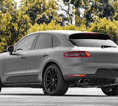 Фото дисков Savini SV-F1 на Porsche Macan I