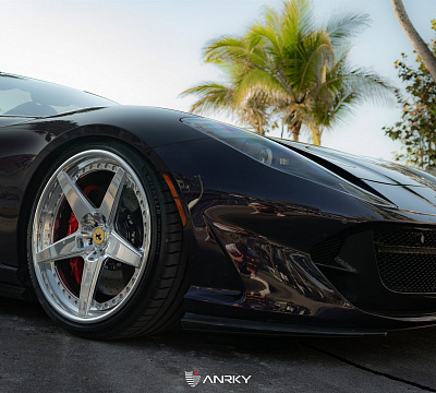 Фото дисков Anrky RS5.3 на Ferrari 812