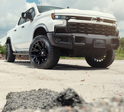 Фото дисков 4PLAY 4P83 на Chevrolet Silverado IV