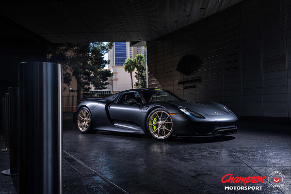 Фото дисков Vossen RS74 Глянцевое темное золото на Porsche 918 Spyder