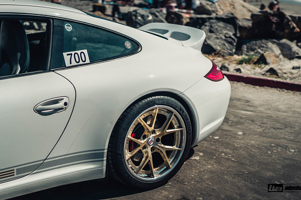 Фото дисков HRE S101 Глянцевое золото на Porsche 911 VI