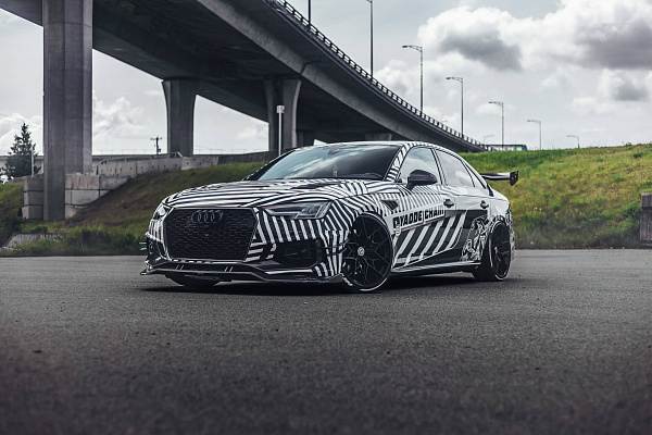 Фото дисков HRE FF10 Черный сатин на Audi A/S/RS 4 (B9)