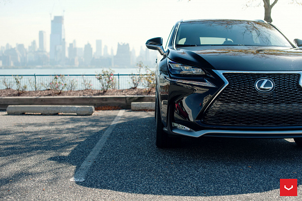 Фото дисков Vossen VFS-2 Серебро на Lexus NX I
