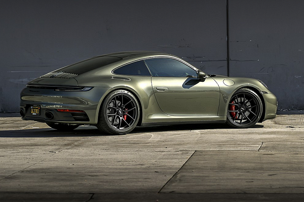 Фото дисков Rotiform LTN Черный сатин на Porsche 911 VIII