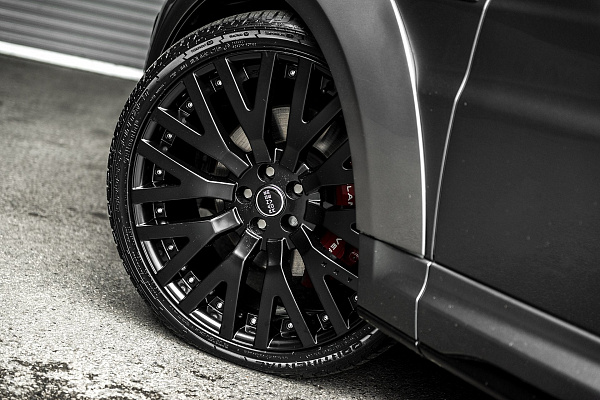 Фото дисков Kahn RS-2 Черный сатин на Land Rover Range Rover Sport II