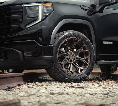 Фото дисков 4PLAY 4P83 на GMC Sierra IV