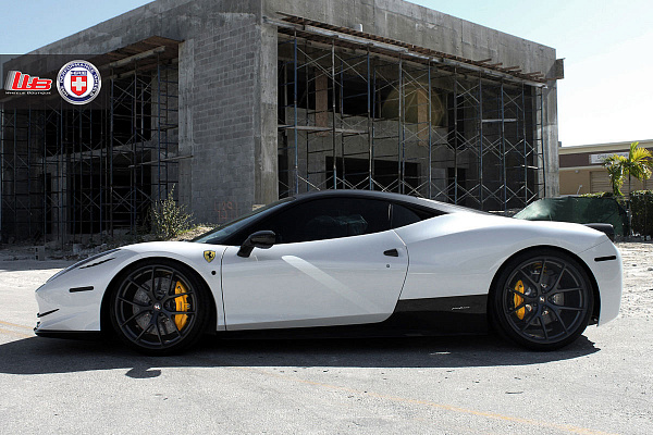 Фото дисков HRE P101 Черный сатин на Ferrari 458