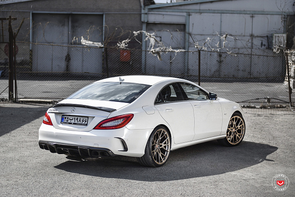 Фото дисков Vossen M-X3 Глянцевая шампань на Mercedes-Benz CLS (C218)