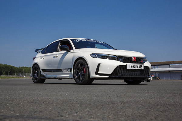 Фото дисков Motegi Racing MR145 TRAKLITE 3.0 Черный глянец на Honda Civic Type R FL5