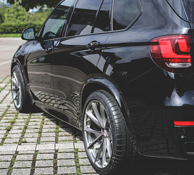 Фото дисков HRE P204 на BMW 5/M5 (F10)