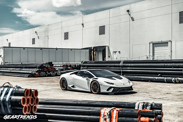 Фото дисков Strasse Wheels SV10 Deep Concave FS Другой цвет на Lamborghini Huracan
