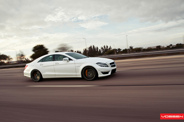 Фото дисков Vossen CV3 Сатиновый графит на Mercedes-Benz CLS (C218)