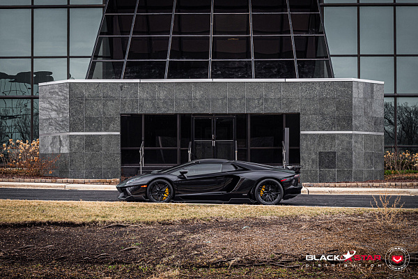 Фото дисков Vossen EVO-5 Черный глянец на Lamborghini Aventador