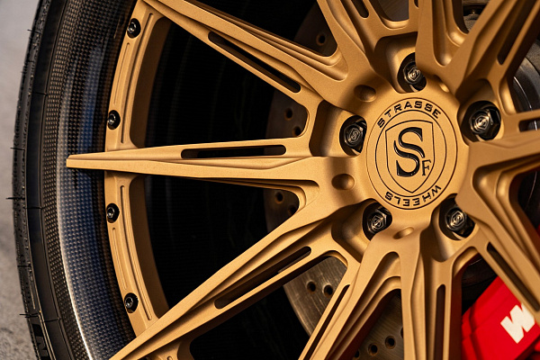 Фото дисков Strasse Wheels SV10-RS Deep Concave FS Сатиновое золото на BMW 3/M3 (G2x/G80)