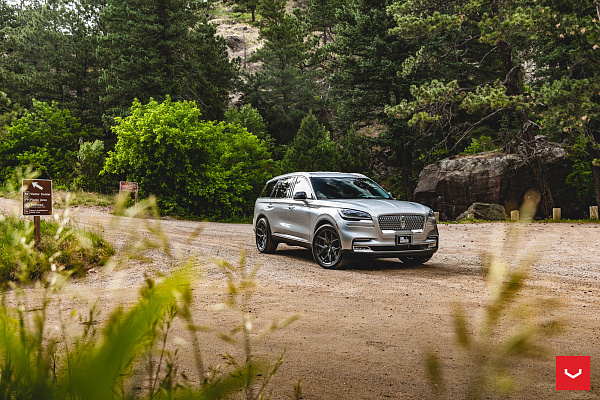 Фото дисков Vossen HF-5 Сатиновый графит на Lincoln Aviator II