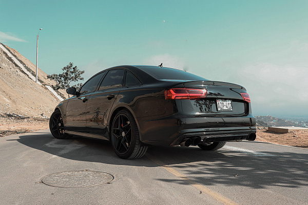 Фото дисков HRE FF11 Черный сатин на Audi A/RS 6 (C7)