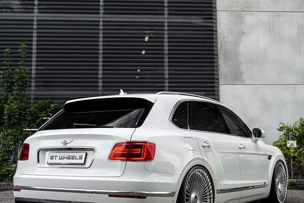 Фото дисков ST Wheels ST5 Полированный лак на Bentley Bentayga