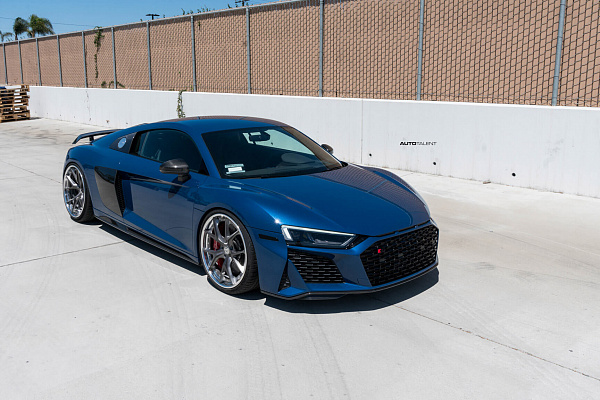 Фото дисков HRE S101 Глянцевый темный лак на Audi R8 (4S)