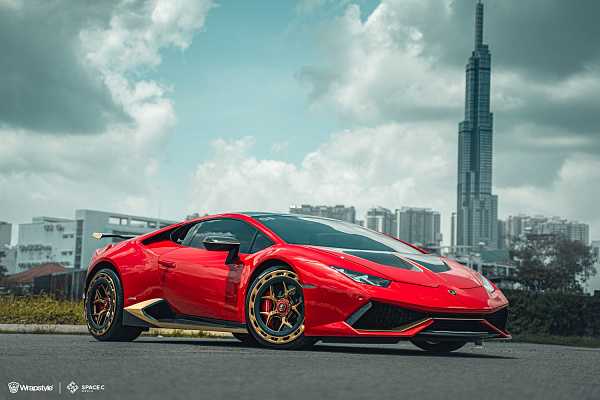 Фото дисков Brixton Forged PF7 Aerotech Глянцевая темная медь на Lamborghini Huracan