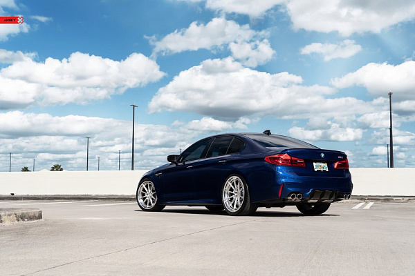 Фото дисков Anrky AN38 Глянцевый лак на BMW 5/M5 (G30/F90)