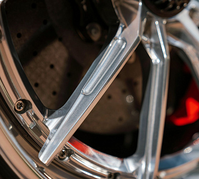 Фото дисков 1886 Wheels G010 на Lamborghini Aventador