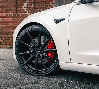 Фото дисков Vossen HF-3 на Tesla Model 3