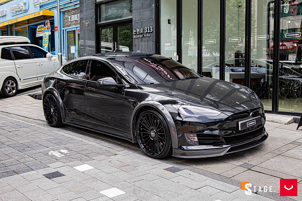 Фото дисков Vossen HF-8 Черный глянец на Tesla Model S