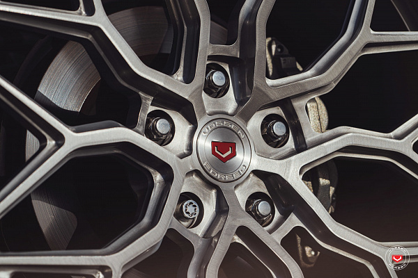 Фото дисков Vossen S17-01 Глянцевый лак на Lexus LX III