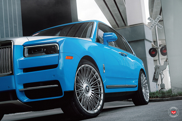 Фото дисков Vossen S17-14 Глянцевый лак на Rolls-Royce Cullinan