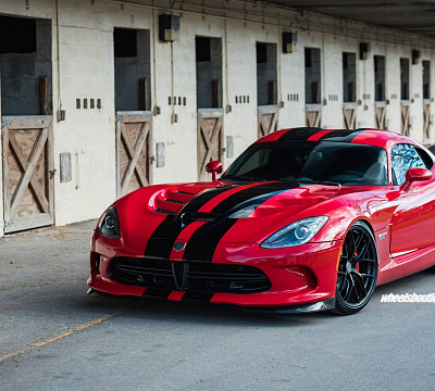 Фото дисков HRE R161 Lightweight на Dodge Viper