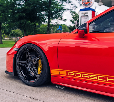 Фото дисков Strasse Wheels SV2 Deep Concave Monoblock на Porsche 911 VII