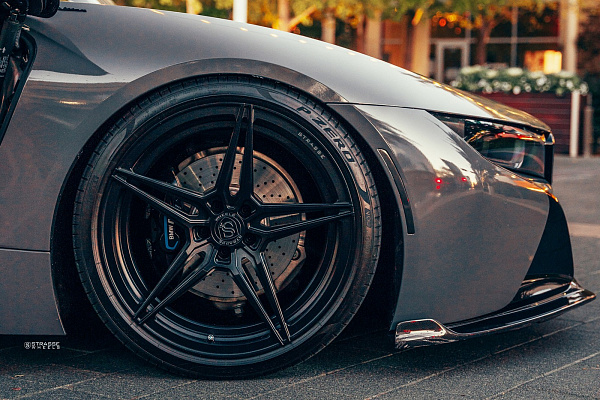 Фото дисков Strasse Wheels SV2 Deep Concave Duoblock Черный сатин на BMW i8