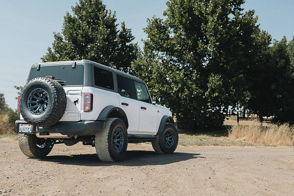 Фото дисков Black Rhino DIAMONDBACK Черный сатин на Ford Bronco