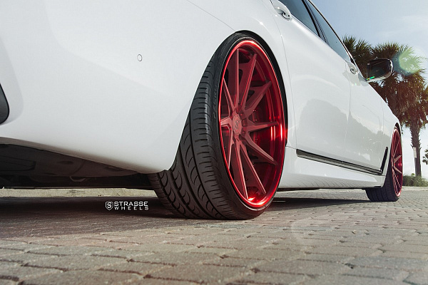 Фото дисков Strasse Wheels SV10T Deep Concave FS Другой цвет на BMW 7 (G11/G12)