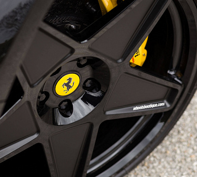 Фото дисков HRE 505M на Ferrari California