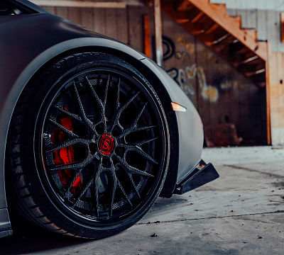Фото дисков Strasse Wheels SV10M Deep Concave FS на Lamborghini Huracan