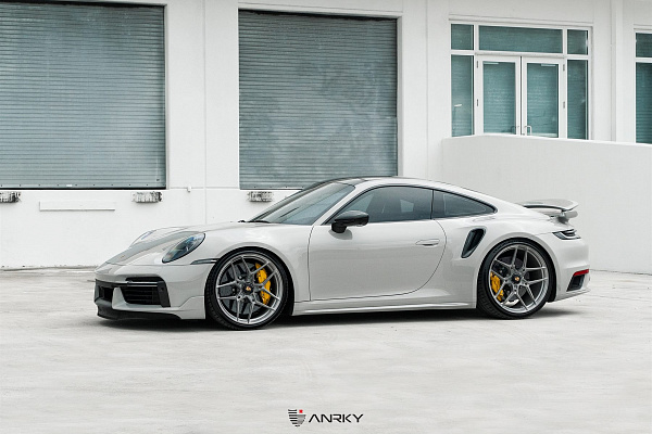 Фото дисков Anrky S1-X4 Сатиновый темный лак на Porsche 911 VIII