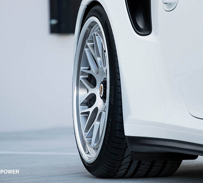 Фото дисков HRE 300 на Porsche 911 VII