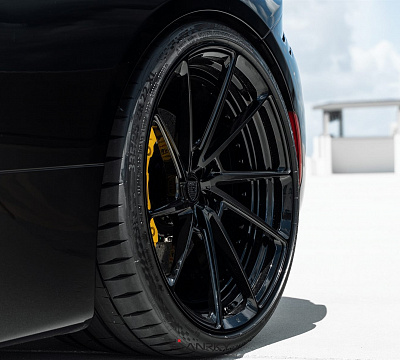Фото дисков Anrky AN23 на Ferrari 812