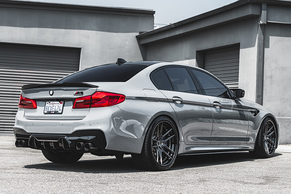Фото дисков Brixton Forged VL1 Сатиновый темный лак на BMW 5/M5 (G30/F90)