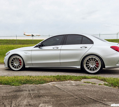Фото дисков HRE 303 на Mercedes-Benz C-Class (W205)