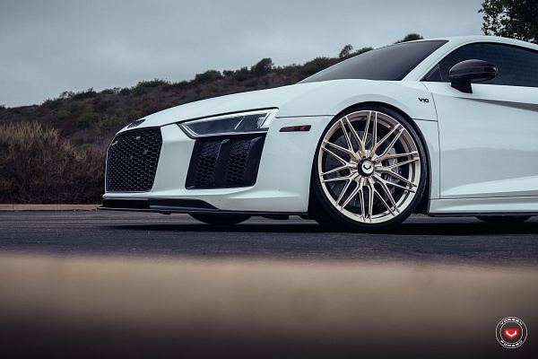 Фото дисков Vossen VPS-4 Глянцевая шампань на Audi R8 (4S)