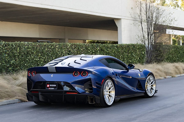 Фото дисков Anrky AN30 Глянцевый лак на Ferrari 812