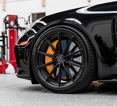 Фото дисков Brixton Forged R11-R на Porsche Panamera II