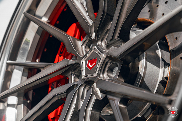 Фото дисков Vossen M-X4T (3-Piece) Глянцевый темный лак на Mercedes-Benz AMG GT I