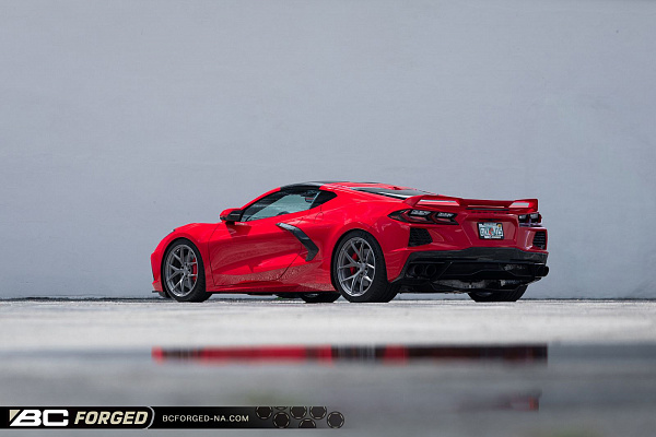 Фото дисков BC Forged RZ21 Глянцевый тонированный лак на Chevrolet Corvette C8