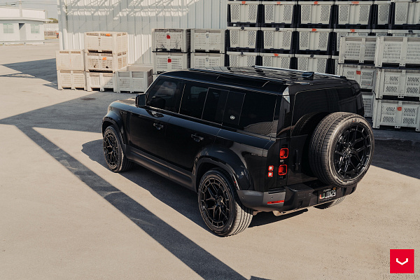 Фото дисков Vossen HFX-1 (5-Lug) Черный глянец на Land Rover Defender II
