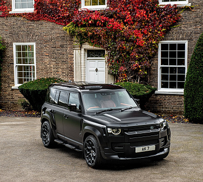 Фото дисков Kahn Type 57 RS на Land Rover Defender II