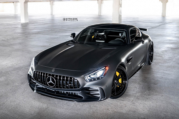 Mercedes Benz AMG GTR